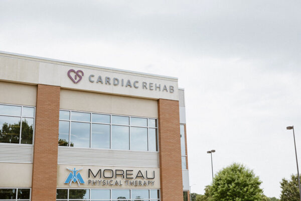 Exterior of a medical facility focusing on cardiac rehabilitation, physical therapy, and treatment for venous disease.